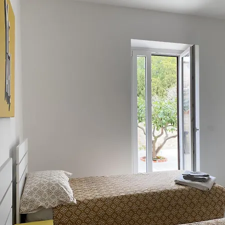 La Casetta Rossa - * Rome